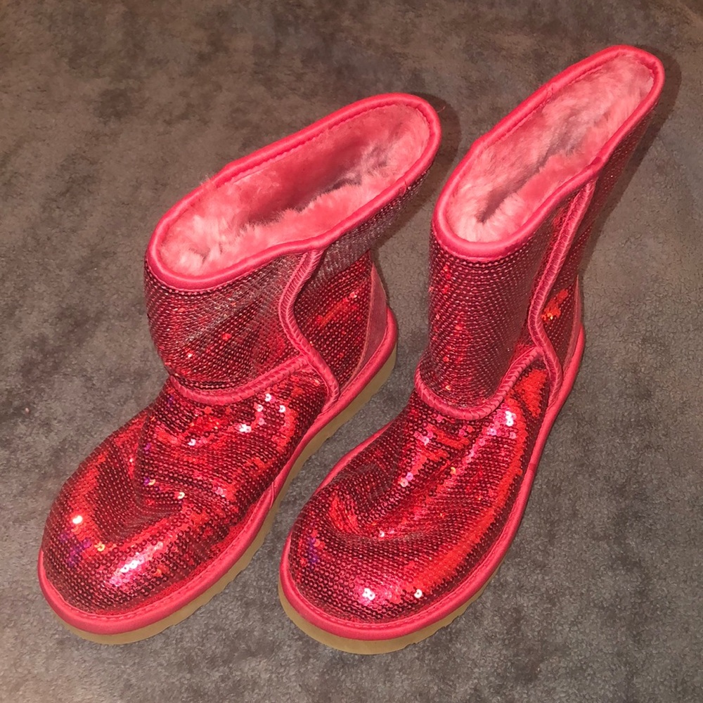 Red sequin UGGS - Picture 2 of 8